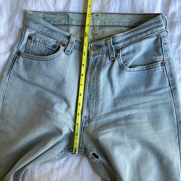 LEVI 501’S LIGHT WASH (aka ur lucky day) distressed straight leg W29 L30 - Picture 11 of 13